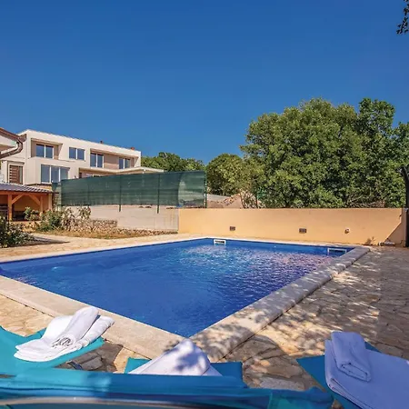 Nyaraló Awesome In With Outdoor Swimming Pool