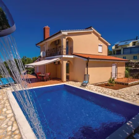 Awesome In With Outdoor Swimming Pool Nyaraló *