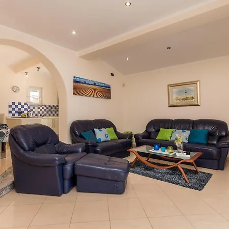 Awesome In With Outdoor Swimming Pool