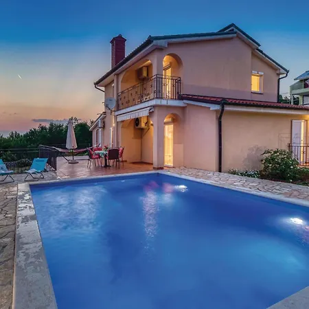 Awesome In With Outdoor Swimming Pool